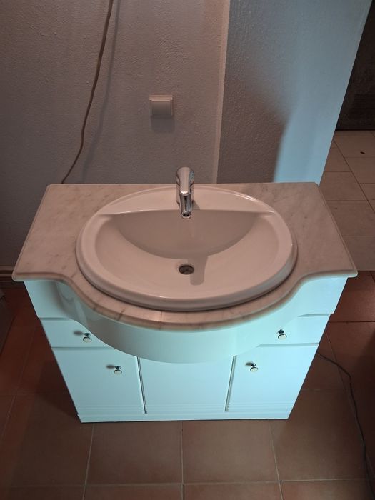 Móvel WC com lavatório