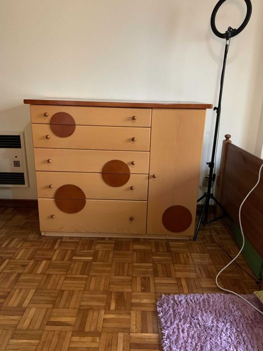 Cómoda em madeira quarto criança