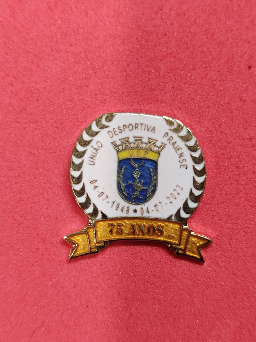 Pin emblema UD Praiense Praia da Vitória Açores
