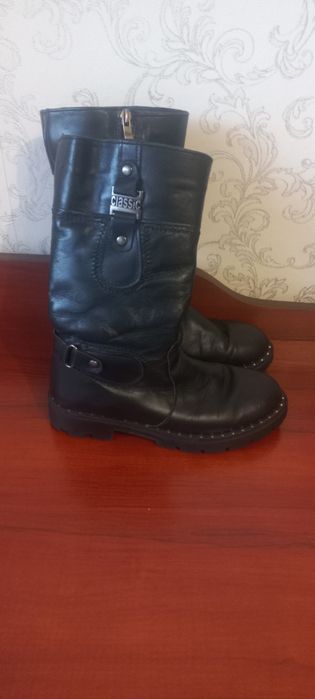 Продам дитячі зимові чобітки