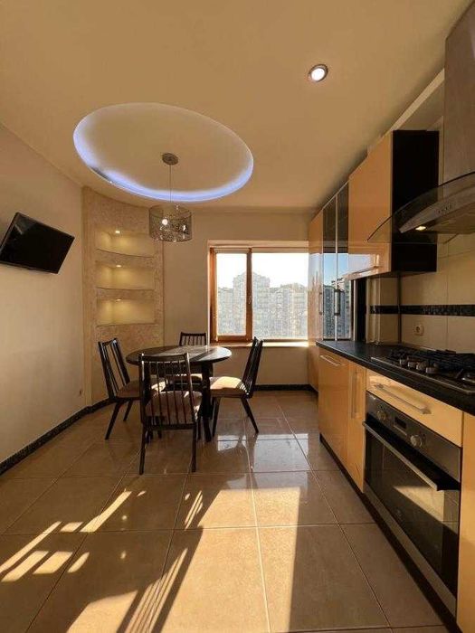 3к квартира по вул. Шухевичів Єоселя, Постанови