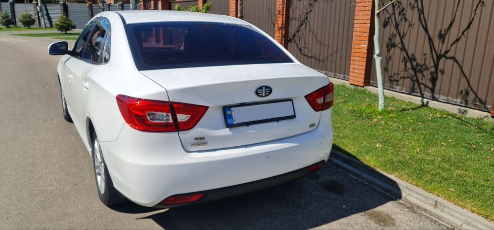 faw b30 автомобіль