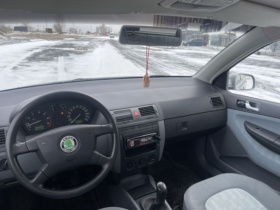 Skoda Fabia 1.4 бенз, 2003 рік