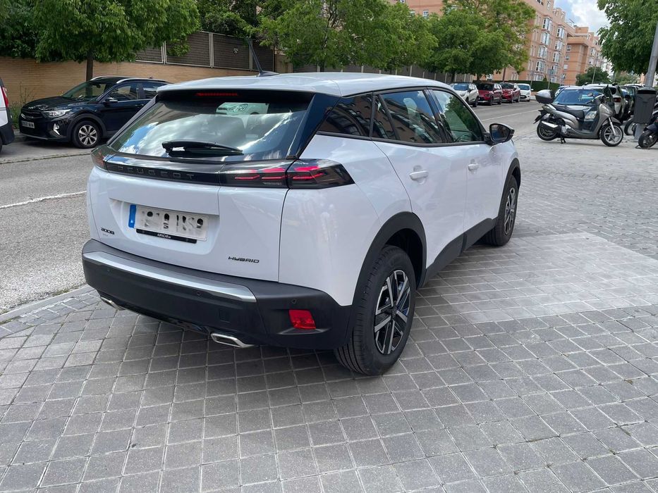 Peugeot 2008 Style Hybrid