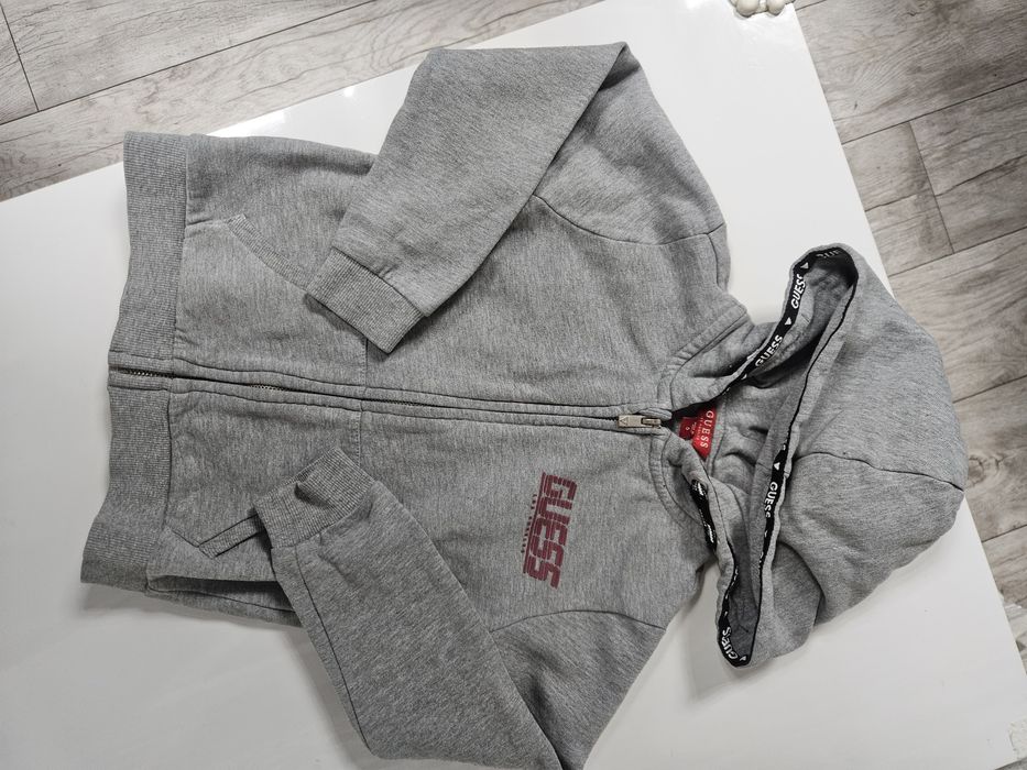 Bluza chłopięca rozpinana szara Guess rozm 5 lat 110