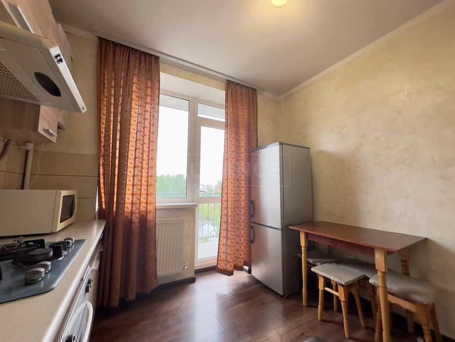 Продається 2х кімнатна квартира в новобудові вул.Коновальця