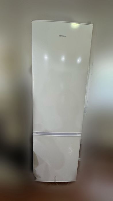 Frigorífico combinado Electronia Alma 268 L - Como novo