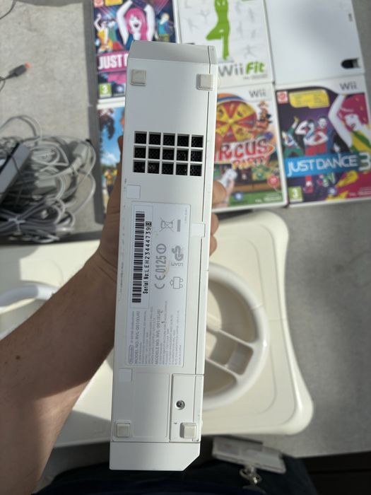 Wii como nova com acessorios e jogos