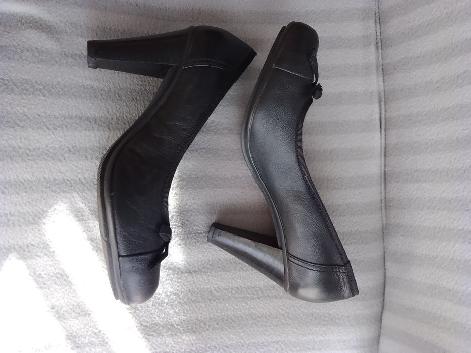 Buty na obcasie Tommy Hilfiger 38