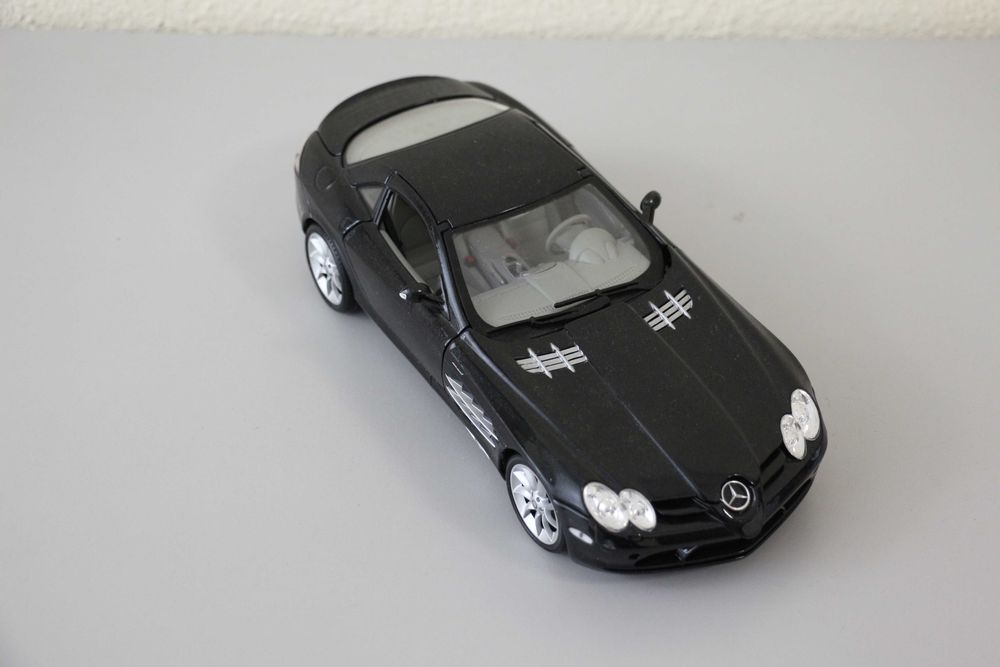 Miniatura Mercedes Benz SLR Mclaren 1/18 Maisto