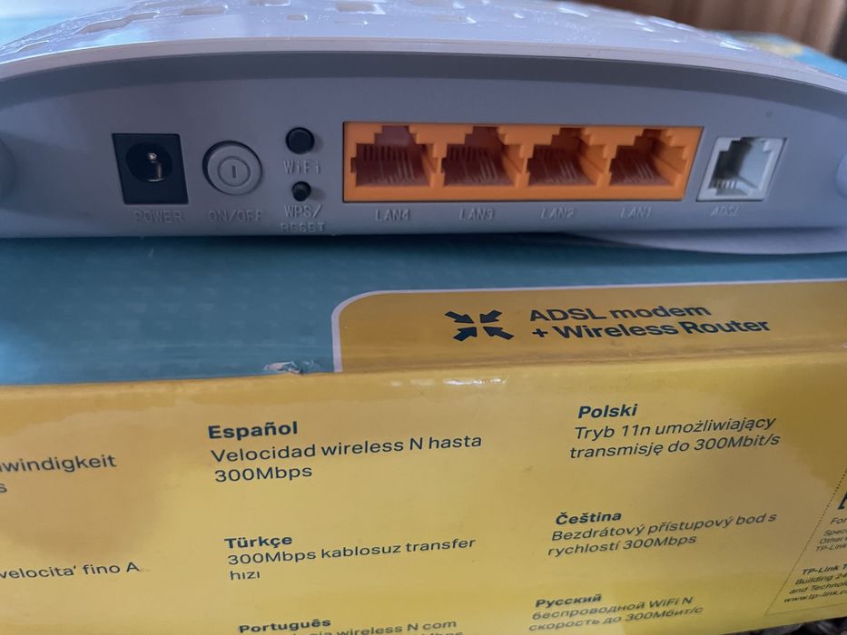 TP-LINK TD-W8961N router