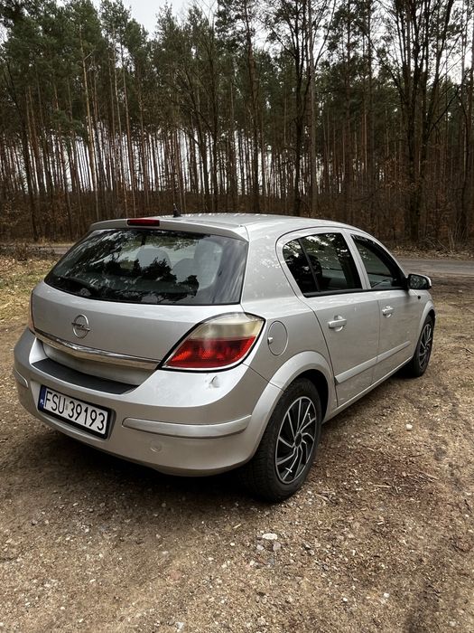 Opel Astra H 1.6 BENZYNA