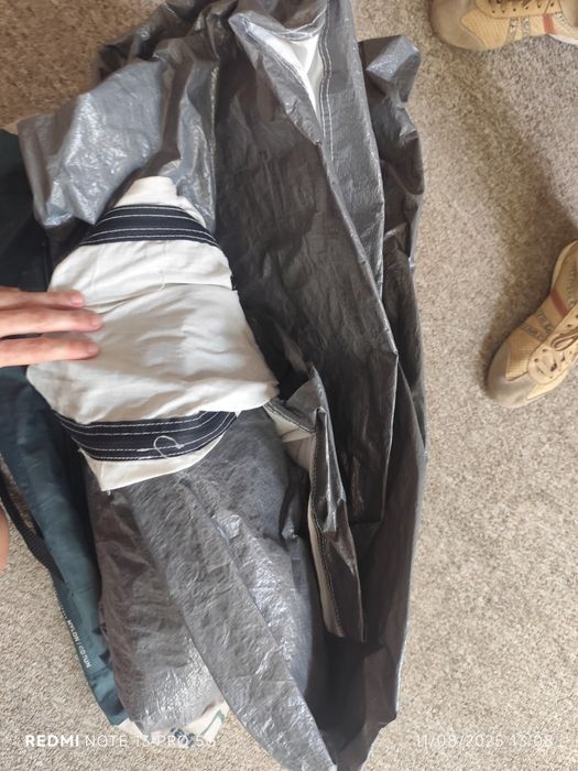 Tenda para 2 pessoas e saco dormir qeedo