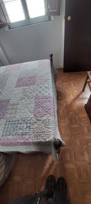 Cama de casal em ferro 140x190