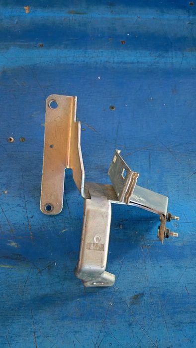 Nissan Qashqai J12 III uchwyt skrzynki bezpieczników lewy przód