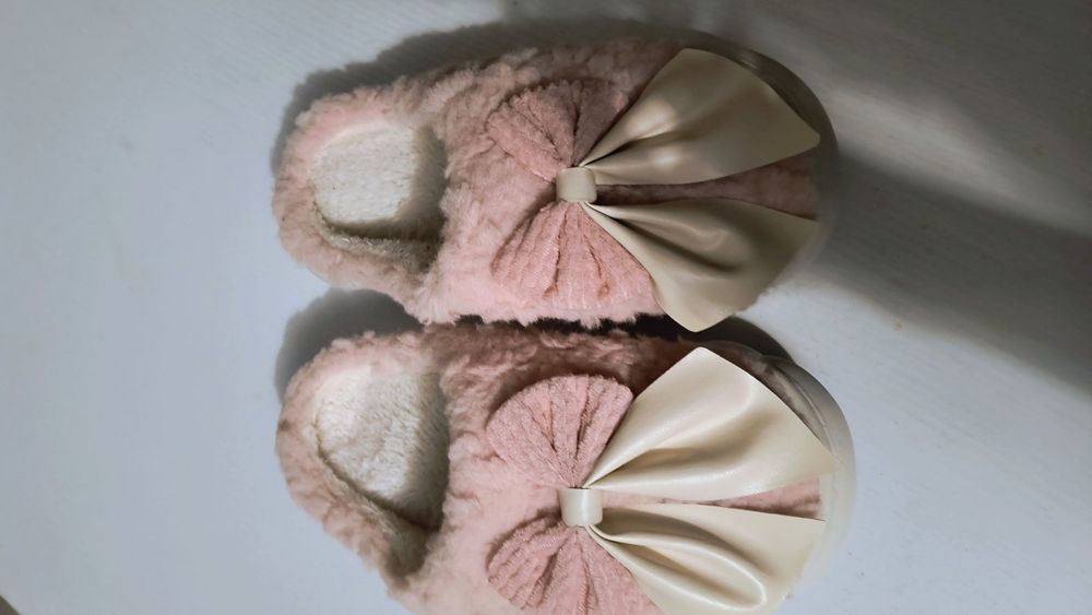 Тапочки кімнатні для дівчинки