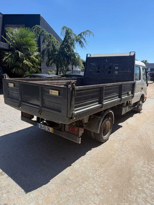 Toyota dyna cabine dupla tribasculante 3.0cc
