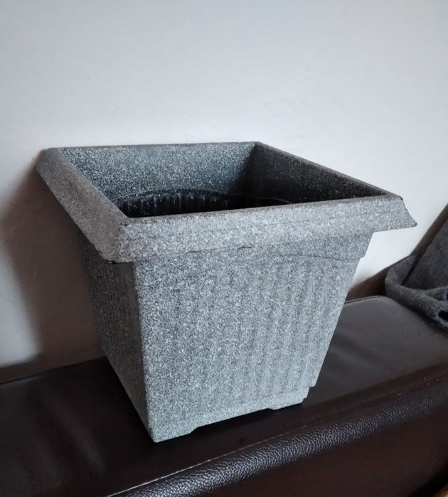 Vaso de polietileno novo