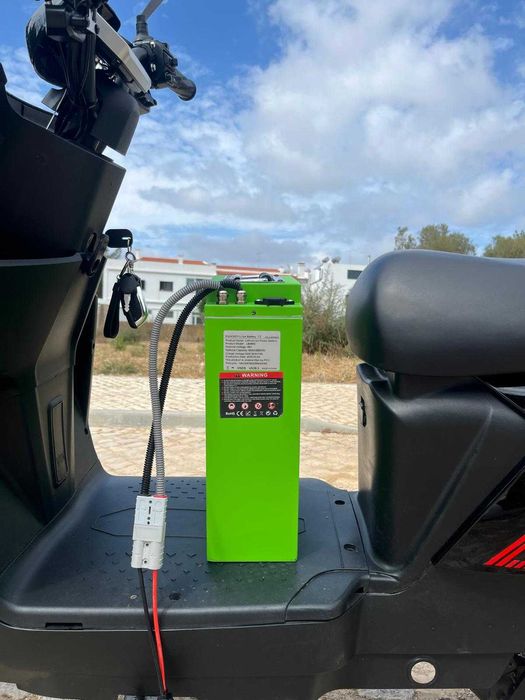 Scooter Elétrica KING K50 – Comprada em Agosto – como nova- Bateria Amovível + Mala