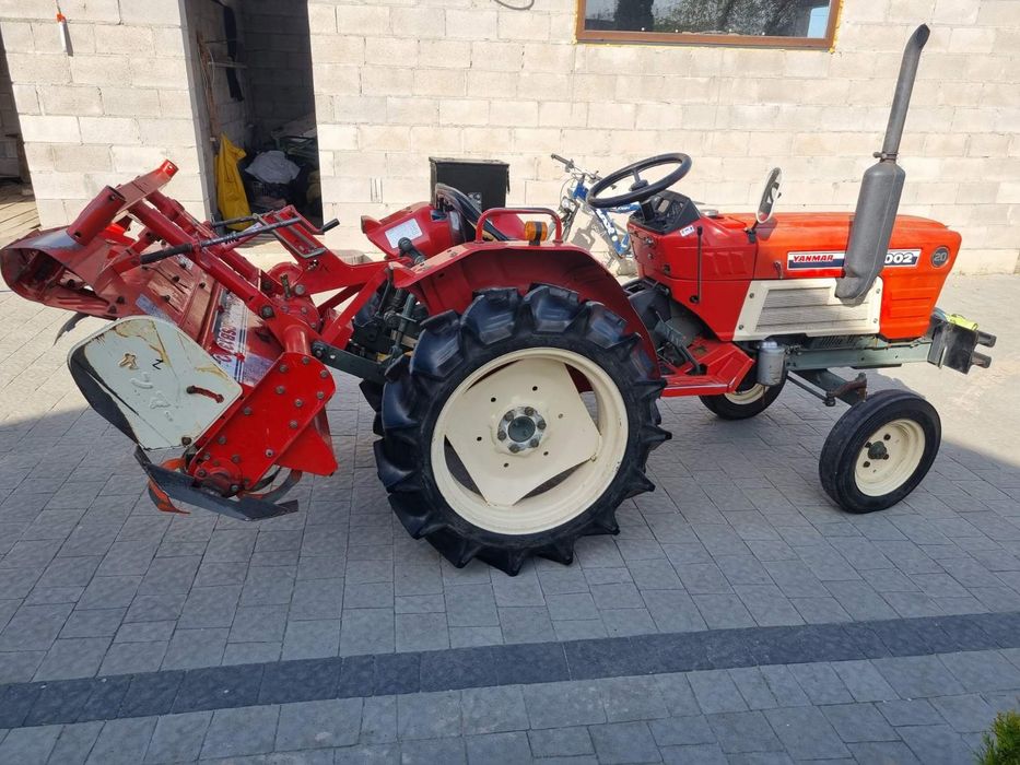Міні трактор Yanmar YM2002