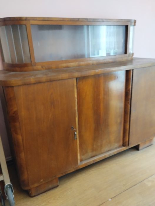 Stary kredens z lat 50