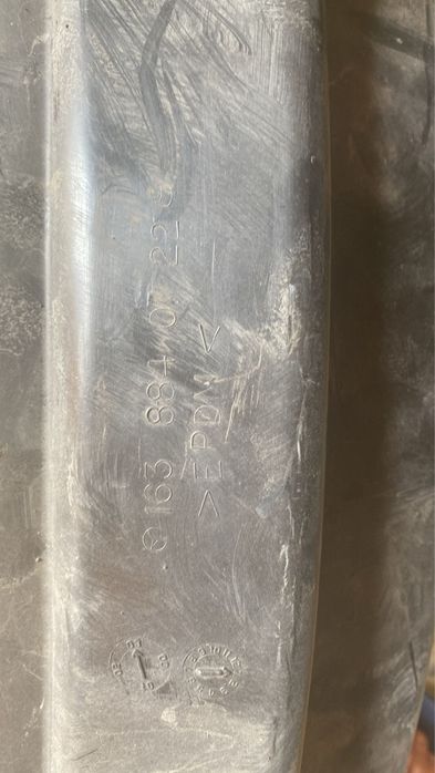 Передні підкрилки мерседес ML163 2.7cdi