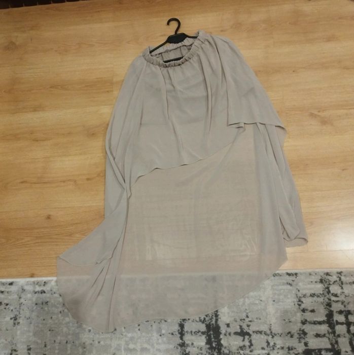 Spódnica z długim tyłem