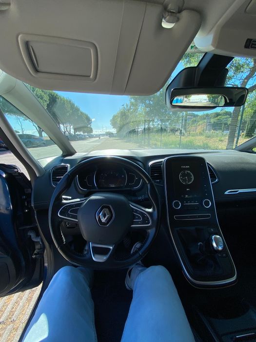 Renault scenic 1.5 dci Hibrid Assist intense