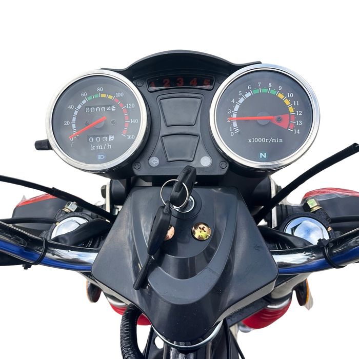 Бензиновий трицикл DOZER Model 200