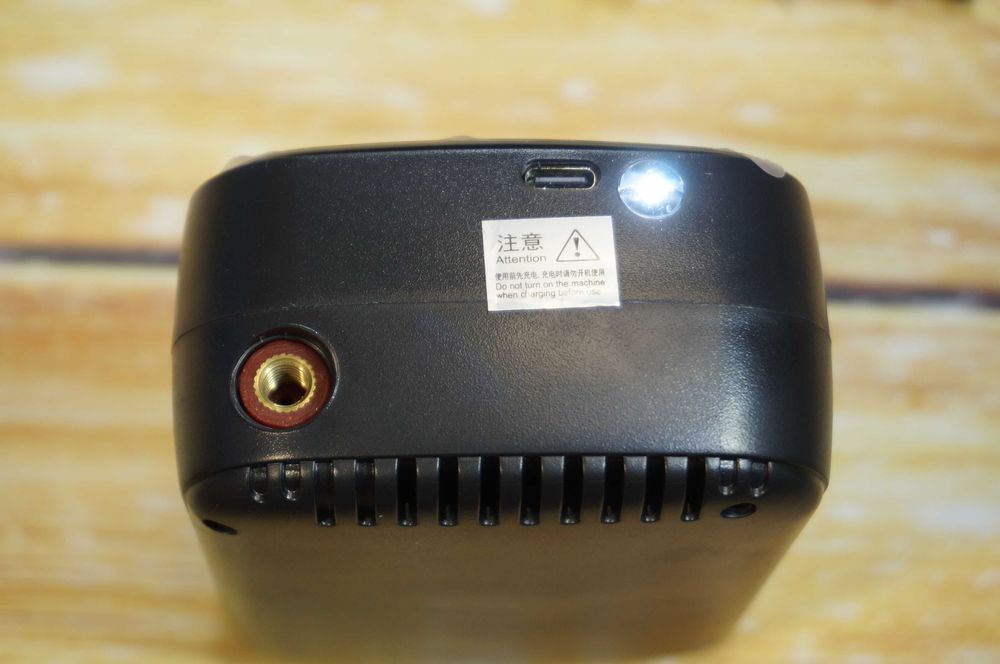 Портативний бездротовий автомобільний насос високого тиску, компресор