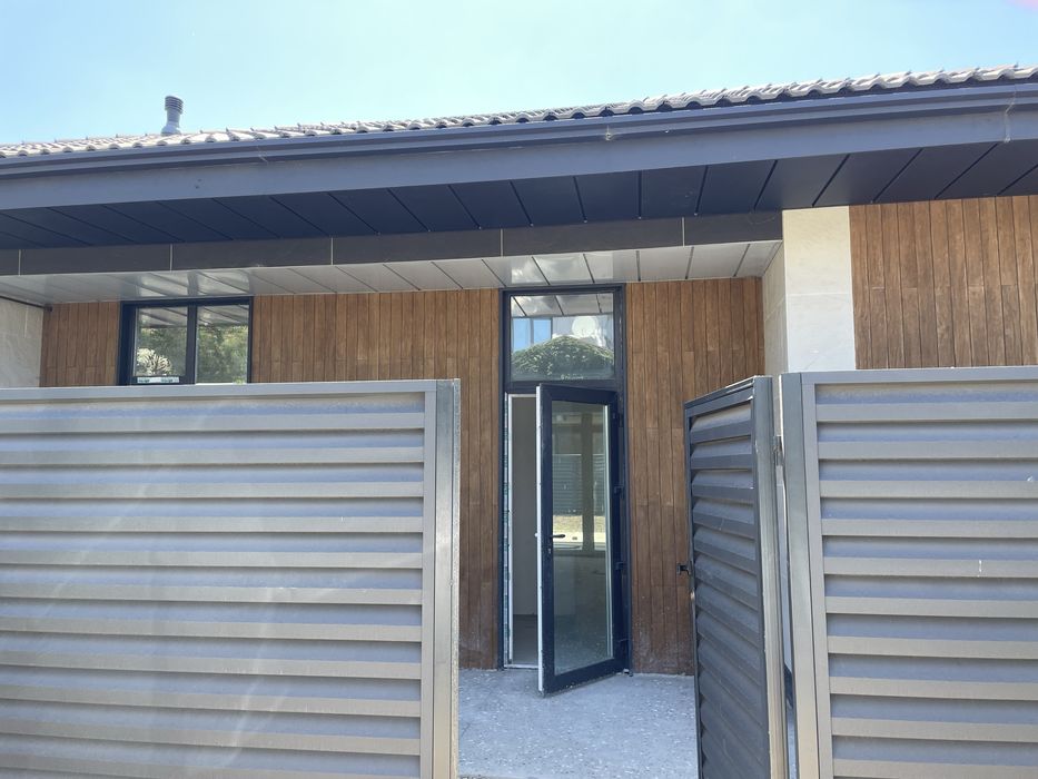 Новый современный дом в Авангарде