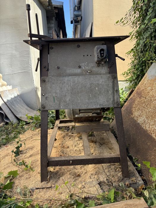 Продам циркулярну пилу.