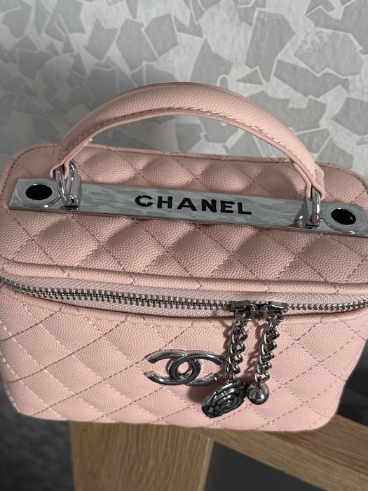 Рожева сумочка chanel