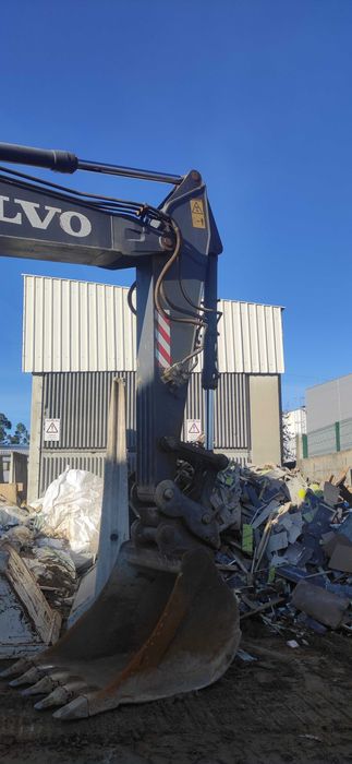 Giratória Volvo EC240