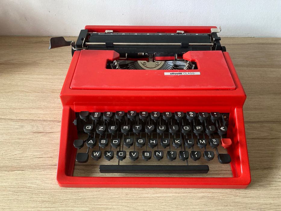 Máquina de escrever  **  Olivetti Class