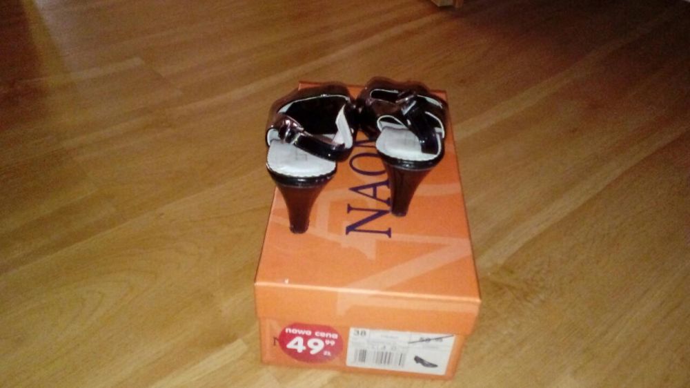 Sandałki szpilki rozm.39.