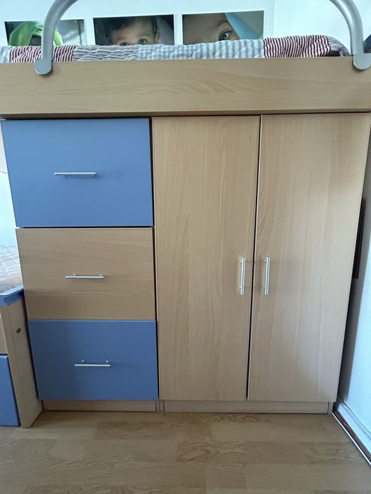 Beliche 3 camas + armário + gavetas + 3 colchões – Ótimo estado