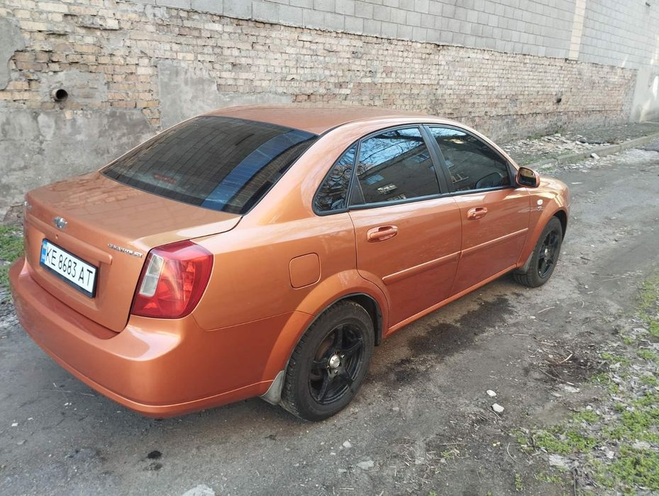 Продам автомобиль Шевроле лачети 1.8