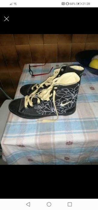 Ténis Nike bota  39