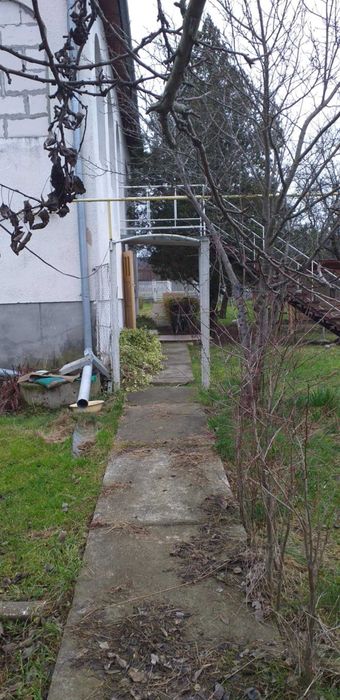 2 поверховий будинок 194 кв.м з ремонтом у с. Кідьош 6 км до Берегова!