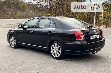 Запчасти на машину Toyota
