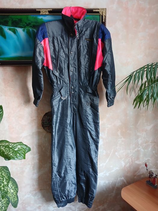 Продам мужской лыжный  комбинезон DESCENTE (Оригинал)