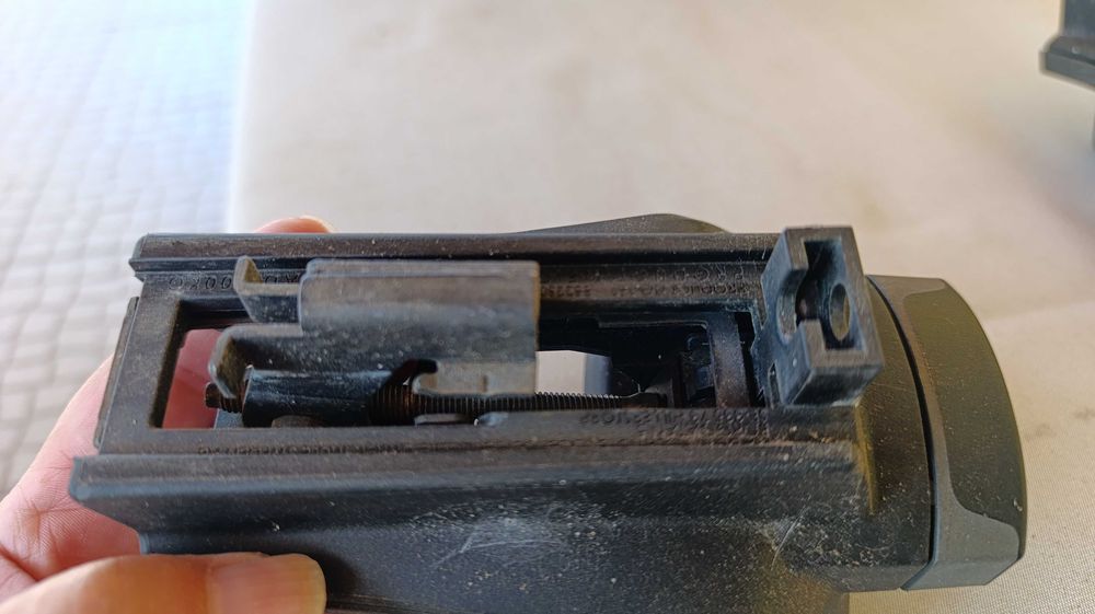 Suporte Thule para veículos com barras longitudinais