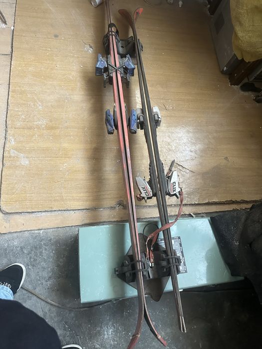 Skis em otimo estado
