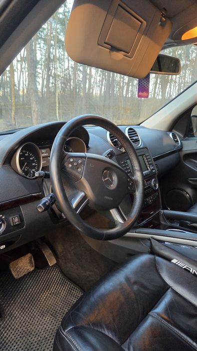 Продам Мерседес GL550