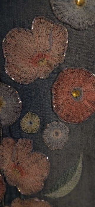 Jeans Ganga Lefties nº.  34  e flores bordadas azuis e rosa bx preço