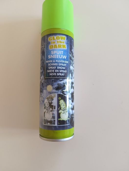 Sztuczny śnieg w sprayu