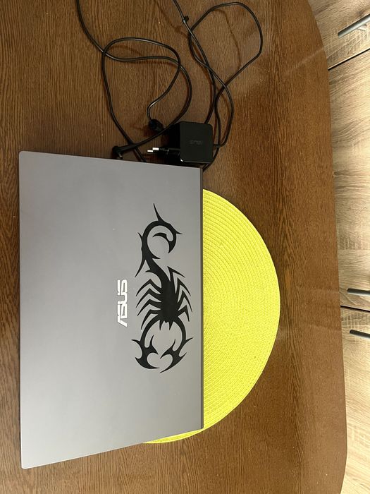 Laptop Asus Vivobook x509ja / i5-10gen / 8GB RAM /