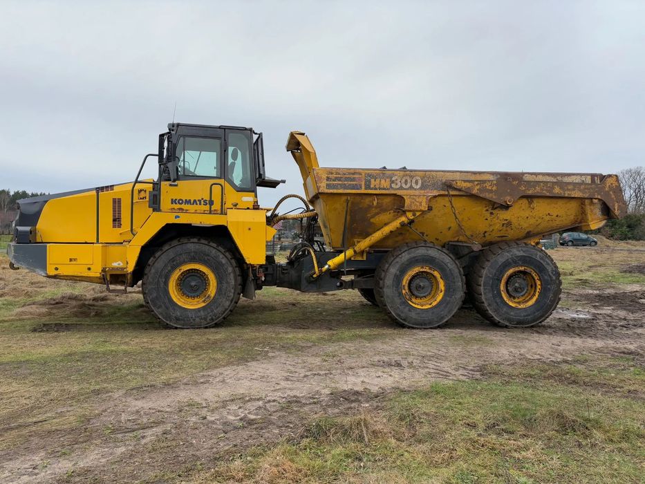 Komatsu HM300  Wozidło Komatsu HM300 2008r.