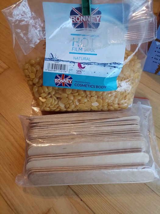 Podgrzewacz do wosku, wosk, szpatułki